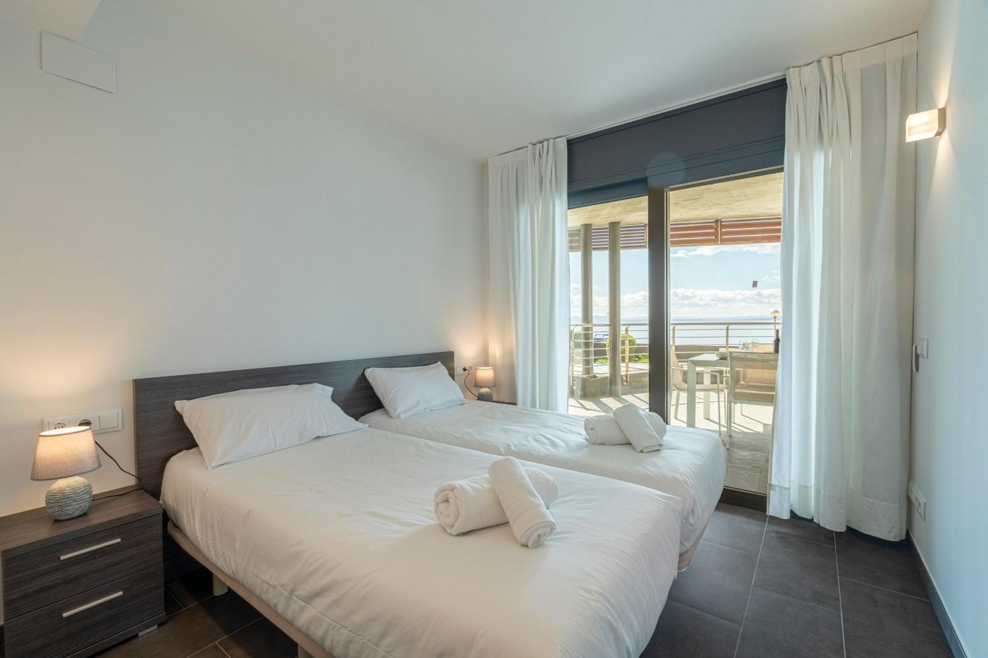 Apartamento Con Gran Terraza Delante Del Mar Roses Eksteriør bilde