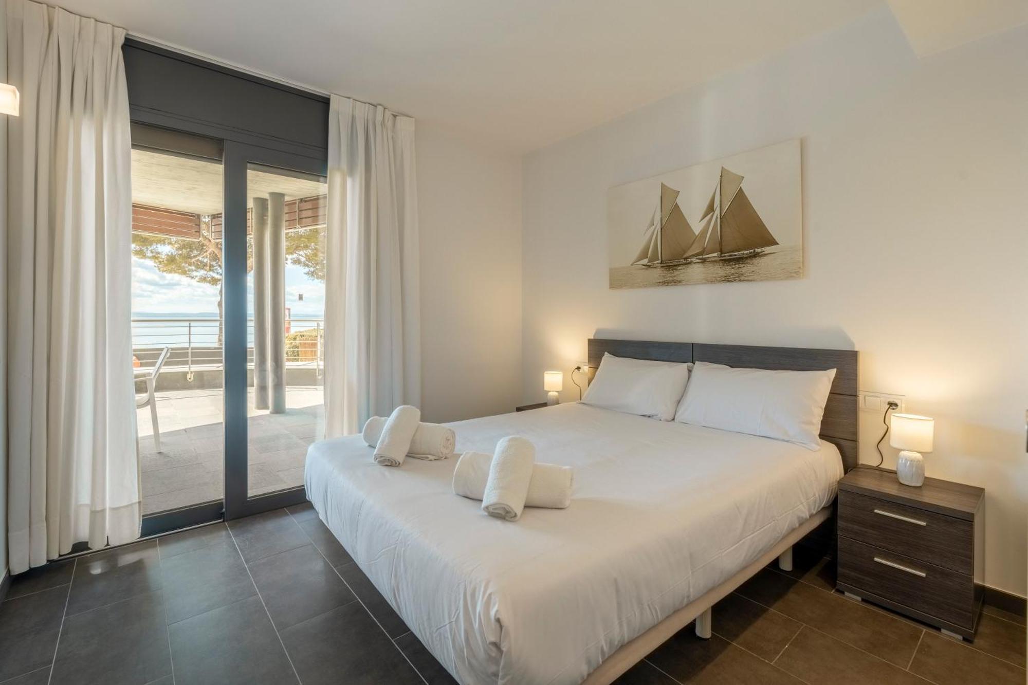 Apartamento Con Gran Terraza Delante Del Mar Roses Eksteriør bilde