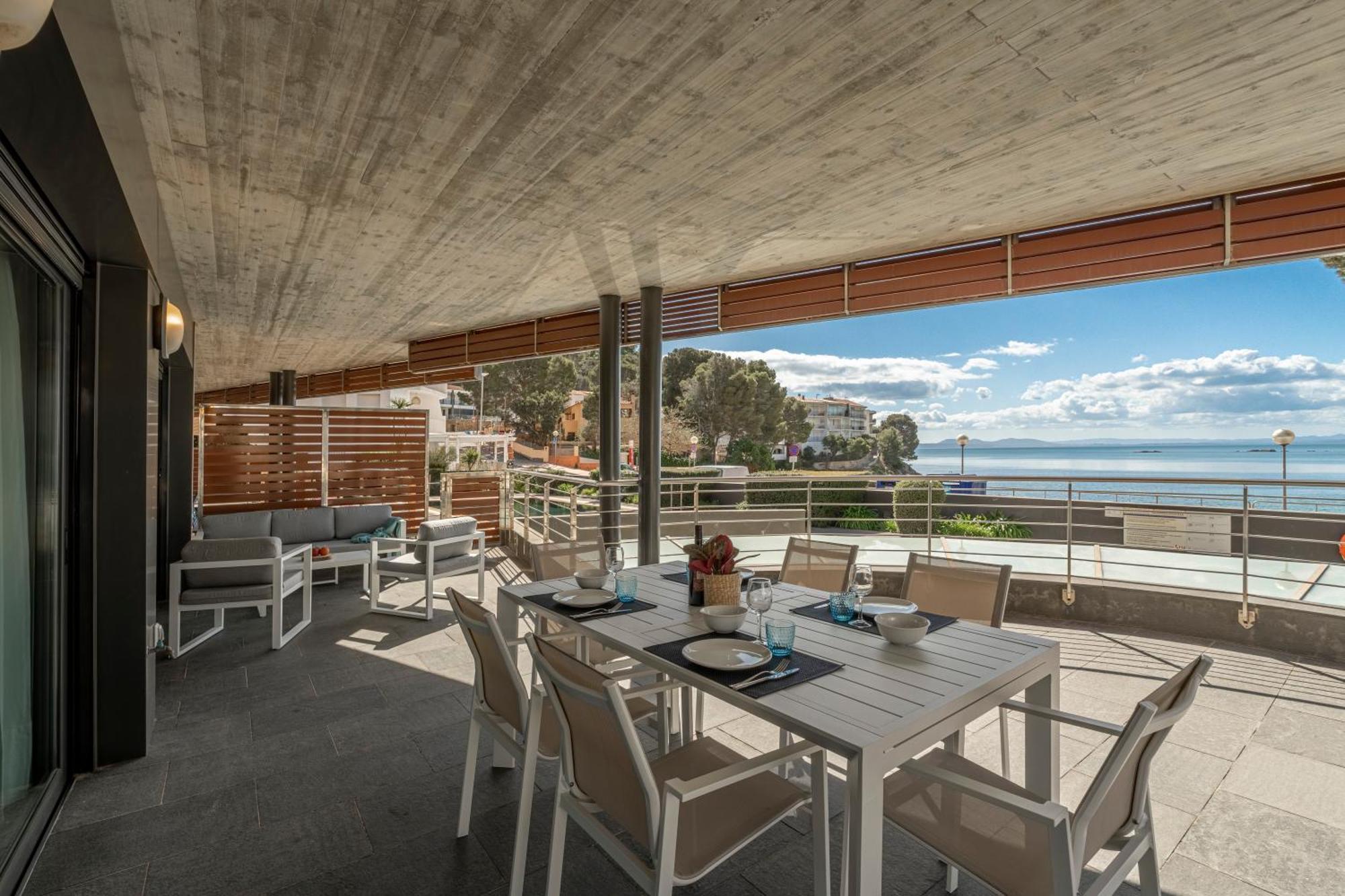 Apartamento Con Gran Terraza Delante Del Mar Roses Eksteriør bilde